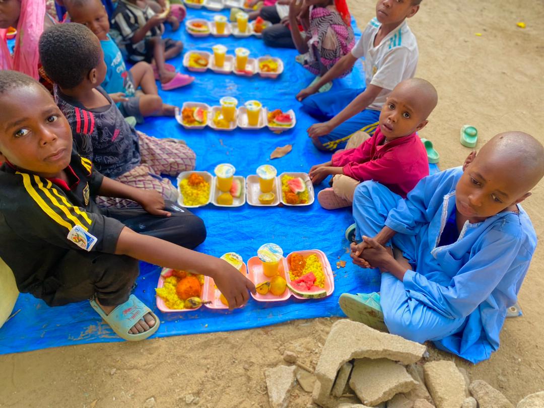 Afrika Yemek Dağıtımı
